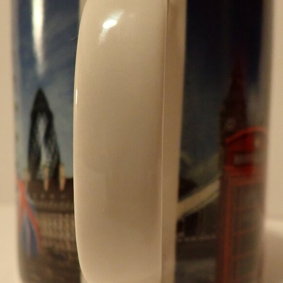 London Phone Booth Mug - Picture 8 of 11
